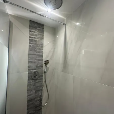 L'instant Versailles - Proche Golf & Centre Apartment